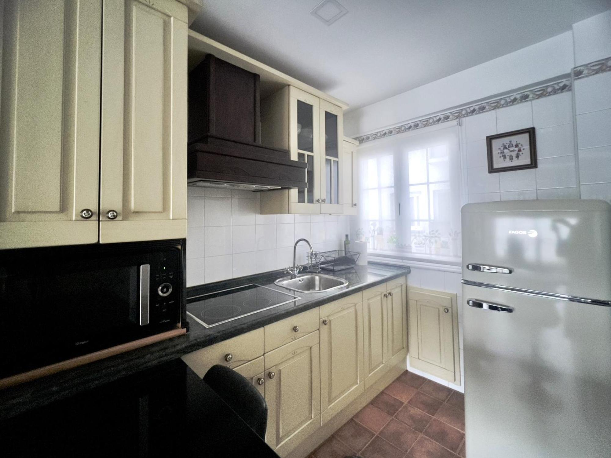 Housing Leon Marigold Apartment Ngoại thất bức ảnh